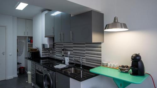 Konyha, T3 Carcavelos by the sea - Cascais/Lisboa/Sintra in Carcavelos