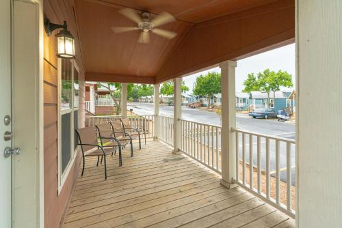 2 bedrooms, 4 beds