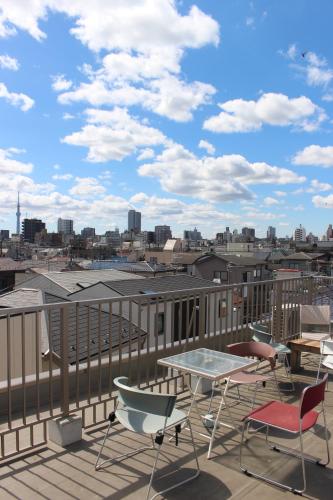 Balcony/terrace, "Cherry House" is Direct to Narita,Haneda AP, Disney, Asakusa, Skytree Tower, Tokyo in Matsudo