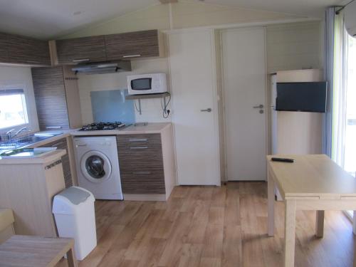 virtuve, Camping du Mouchet in Lusaka Lešato