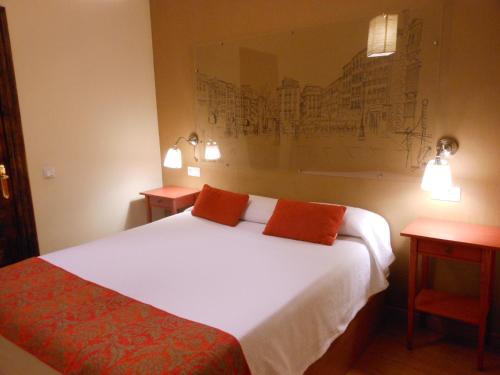 Apartamentos Turísticos Alhambra - image 13