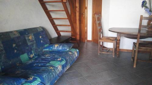 1 double bed, 1 twin bed