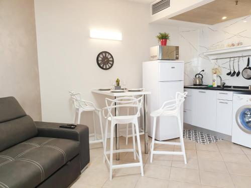 dapur, GK Apartment Delight in Bat Yam