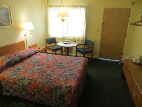 Starlite Budget Inn Located in Mackinaw City, Starlite Budget Inn is a perfect starting point from which to explore Mackinaw City (MI). The hotel offers a high standard of service and amenities to suit the individual nee