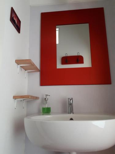 Attic Hostel Torino – Turin, NY