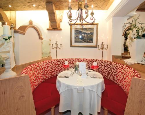 21467806 Hotel Neue Post