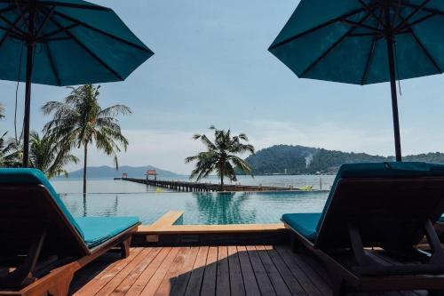 Spectacular Views - Infinity Pool Spectacular Views - Infinity Pool