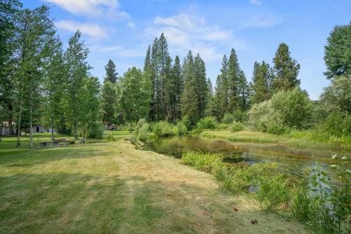 Crater Lake Resort - image 2