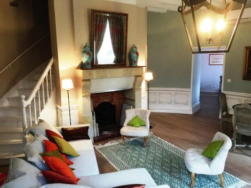 共用Lounge/電視區, Cottage de la Tour - Duplex troglodyte of 100 m in 阿宰勒里多