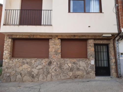 Bejárat, APARTAMENTOS FUENTE ARRIBA in Poyales Del Hoyo