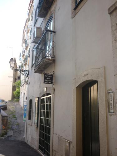  Cathedral Of Lisbon in Lissabon