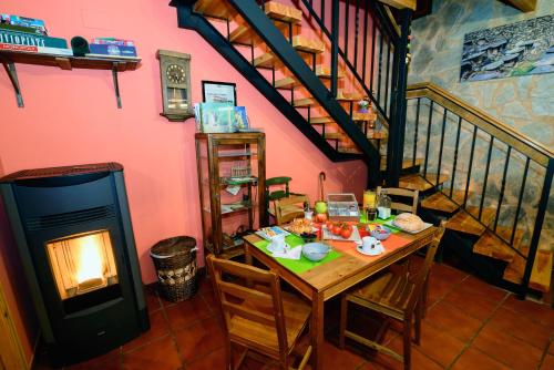 Rural house in the mountain of Leon - image 9