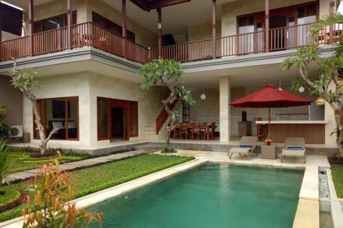 Villa Tenang