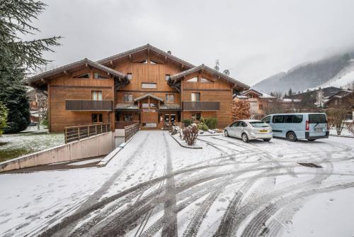 Exterior view, JEANETTE 4 near Mouilles Ski Lift