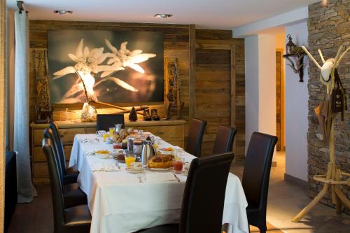 Chalet-Hôtel Hermitage, The Originals Relais in لا فراسي