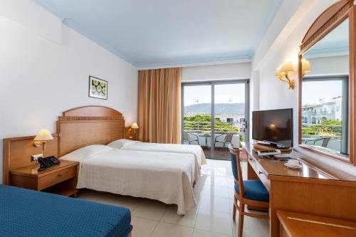 Blue Horizon - image 14