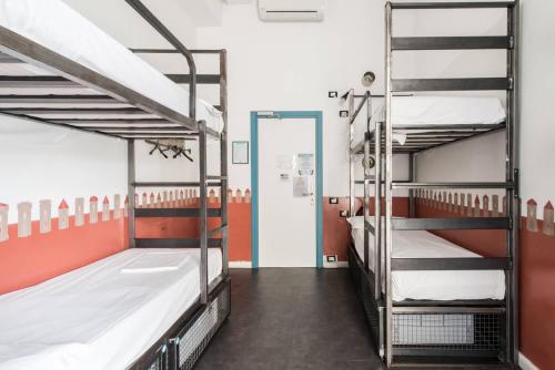 Madama Hostel & Bistrot Room Type - 1 Person in 4-Bed Dormitory - Mixed