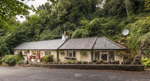 Hampsfell Cottage, quaint and comfy by the Lake District