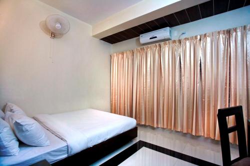 Hotel Holy Gate