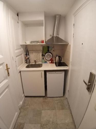 Melisa Apartment - image 7