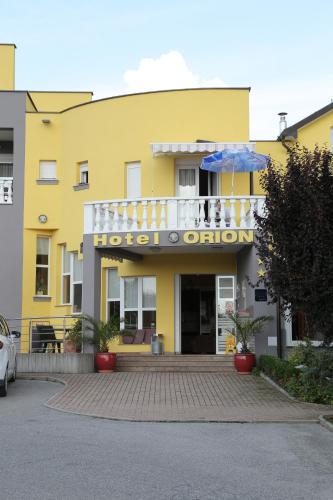 . Hotel Orion