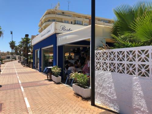 Beach Front Fuengirola Dona Sofia F, 6 people