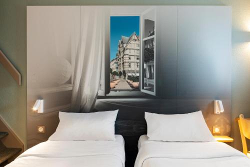 4 twin beds