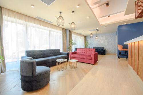 Dotări, Hotel Piccadilly in Mamaia