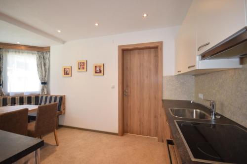 2 bedrooms, 2 beds