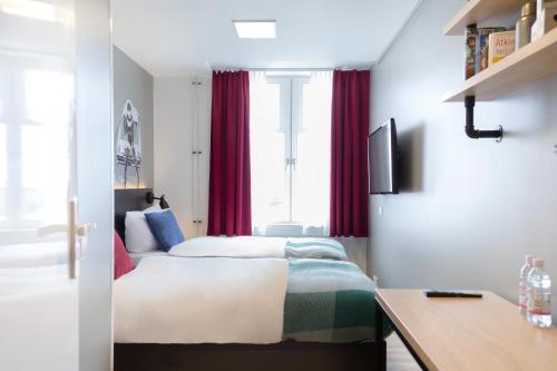 room detail thumbnail 1