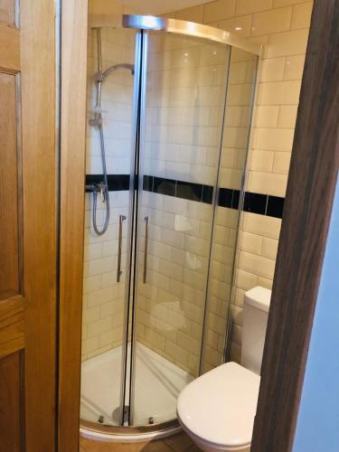 Kensington and Chelsea Apartment - image 13