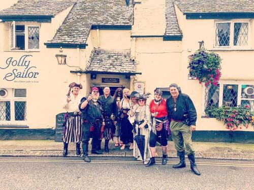 Jolly Sailor Inn - image 10
