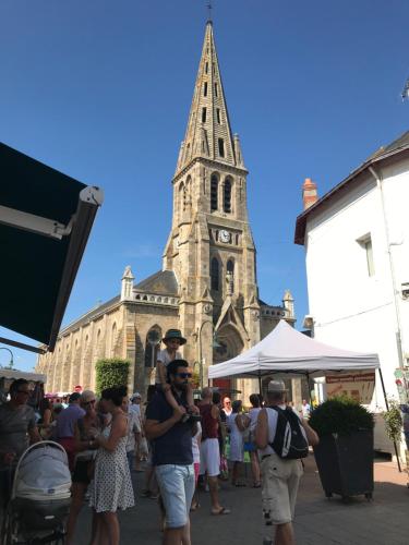 Neuf et haut de gamme au coeur du Pouliguen boutiques port et plage a pied