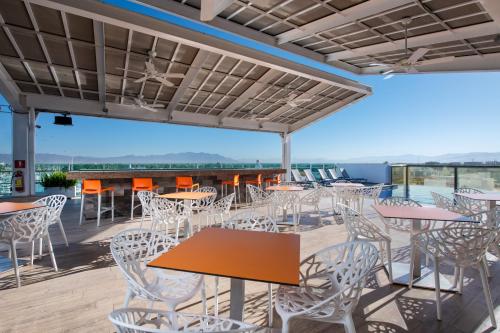 餐廳, 巴拉德羅別墅酒店 (Hotel Villa Varadero) in 新巴利亞塔