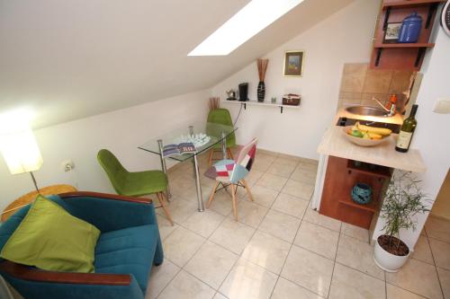 Oliver Apartments - image 7
