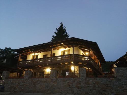 Слънчевата къща
