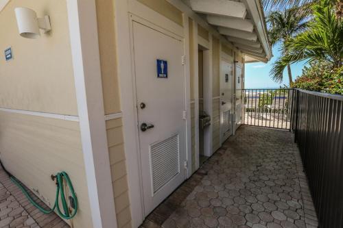 Riviera Club 1001 - image 3