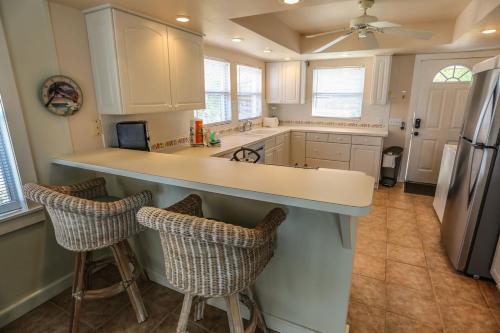 4050 Estero Blvd - image 9