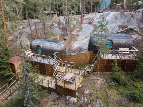 Vista exterior, Igluhut – Sleep with reindeer in Hyvinkää