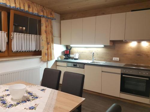 Konyha, Ferienwohnung Dominik in Milders