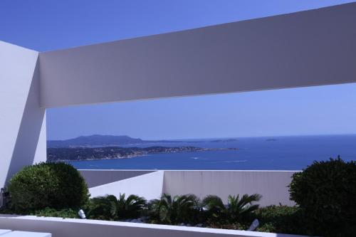Design Apartment - Pool, Large Terrace and Panoramic Views of Mediterranean - Location saisonnière - Bandol