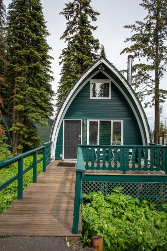 Three Bedroom Vacation Home - The Cabin