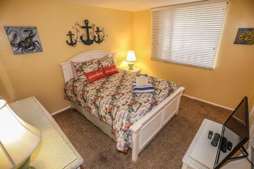 Caper Beach 212 - image 4