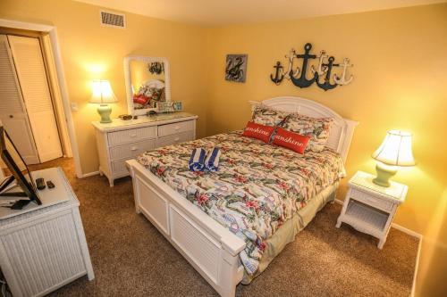 Caper Beach 212 - image 9
