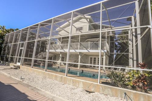 54 Fairview - M - image 5