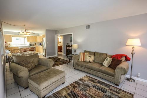238 Flamingo - image 3