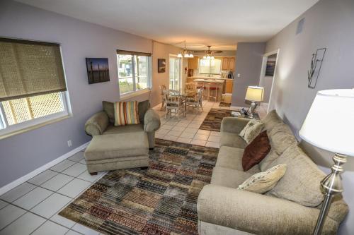 238 Flamingo - image 4