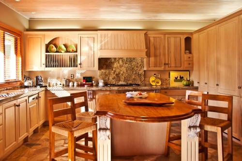 Treetops Lodge & Estate Room Type - Deluxe King Suite