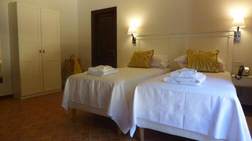 Chiosi Country Club Room Type - King Room with Mountain View