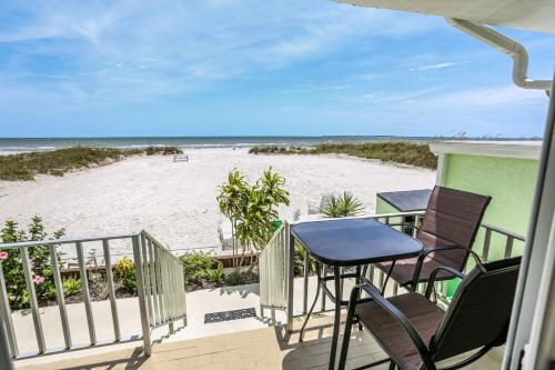 Kona Beach Club 101 - image 3